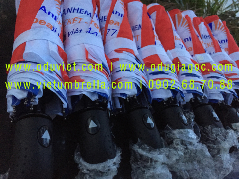 xưởng sản xuất ô dù cầm tay in logo quảng cáo
